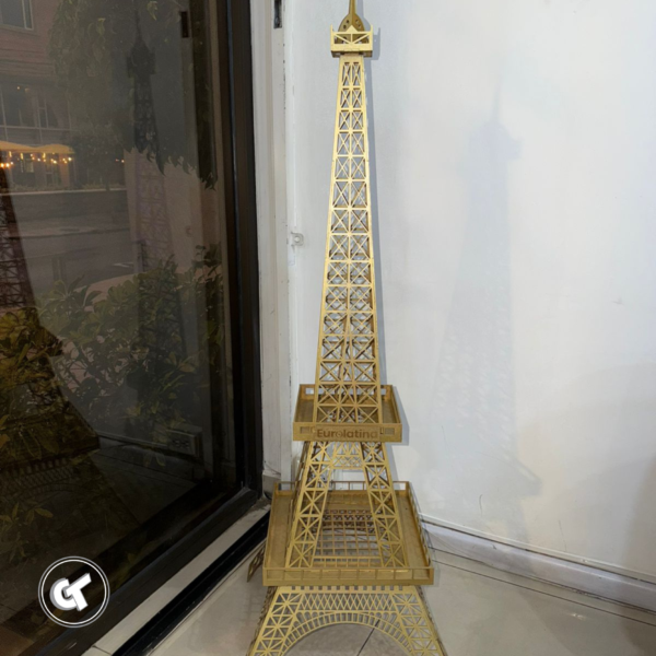 TORRE EFEIL CON LOGO